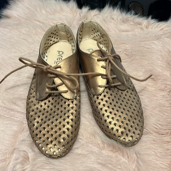 Shoes - Women’s Artistic Loafers